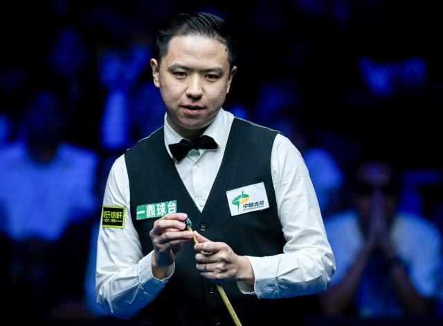 1728782127576037868.jpg (体育)(9)斯诺克——武汉公开赛:肖国栋夺冠XxjpseC007481_20241012_PEPFN0A001.jpg